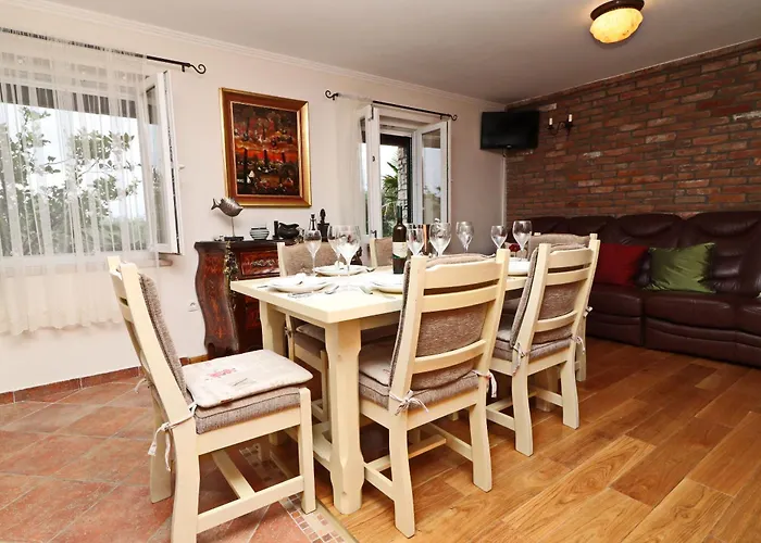 House Pelegrin Vela Luka