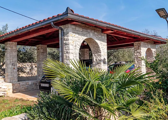 House Pelegrin * Vela Luka