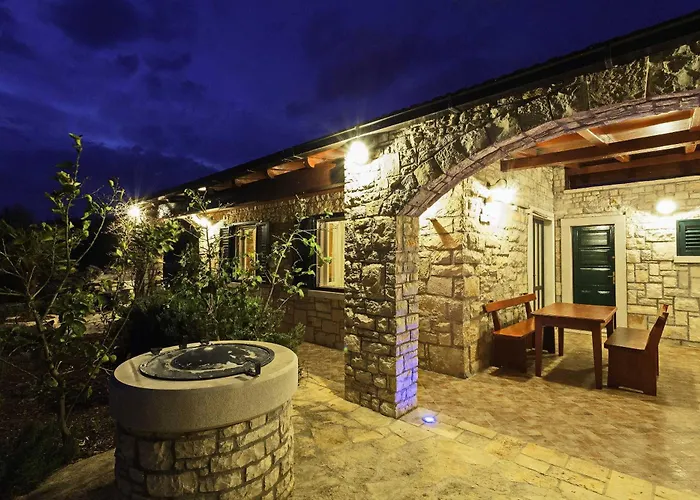 House Pelegrin Holiday home